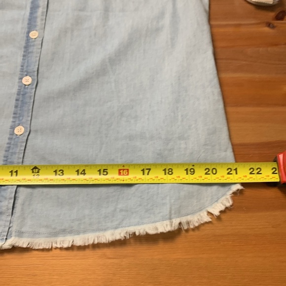 Per Se 100% Cotton Button Up Sleeveless Shirt, Lightweight, Light wash, Pocket - Picture 12 of 12